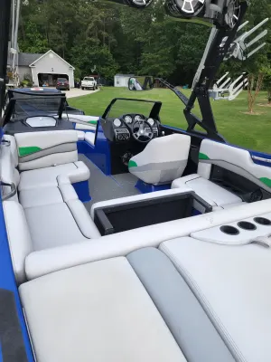 2015 Axis Boats A22 Icon