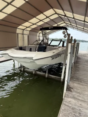 2020-malibu--wakesetter-23-mxz-143310-image1.webp
