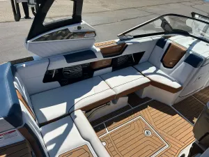 2019-nautique-g21-143312-image1.webp