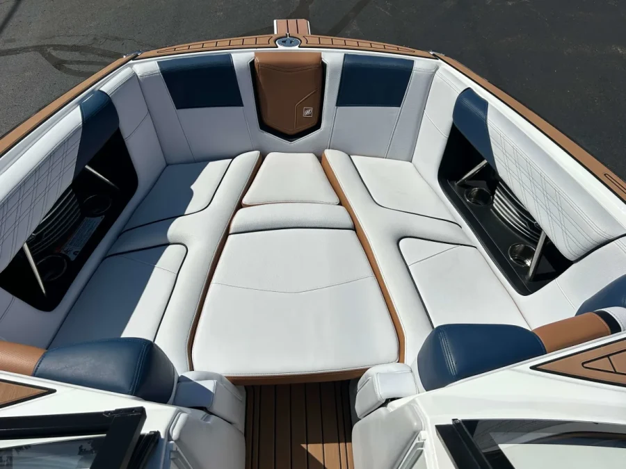 2019-nautique-g21-143312-image5.webp
