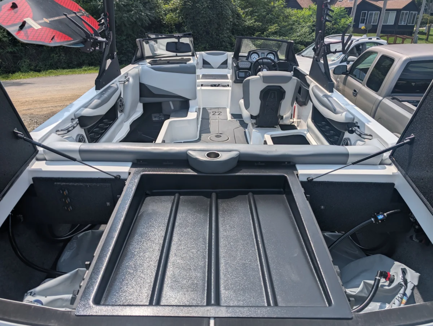 2020 Axis Boats T22