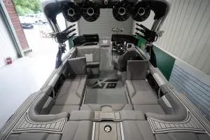 2023-mastercraft-xt24-143315-image3.webp