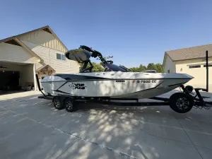 2018-axis-a24-143327-image0.webp