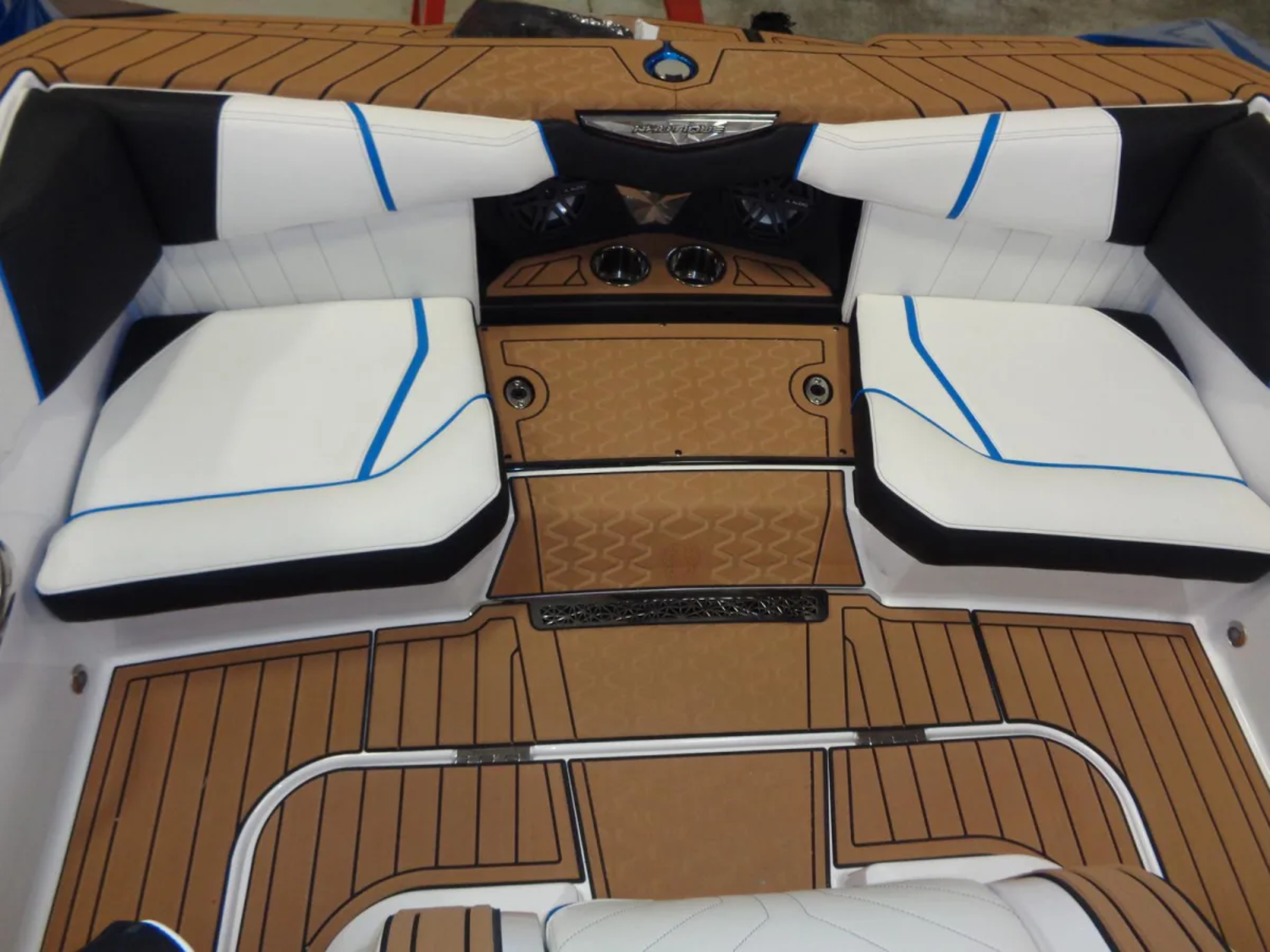 2020 Ski Nautique 5.3L DI, 240 hrs.