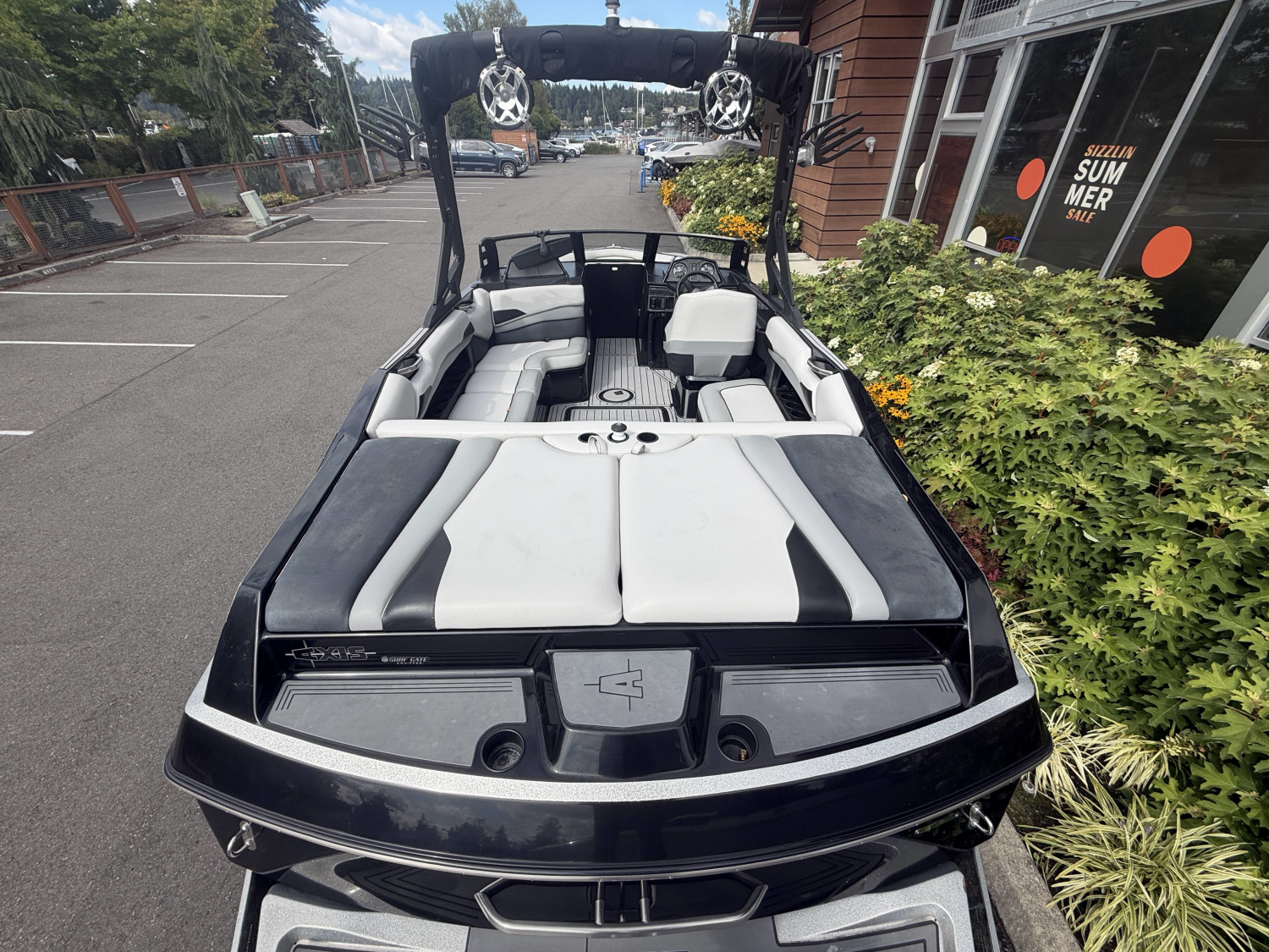 2016 Axis A22