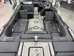 2019-mastercraft-x24-143351-image23