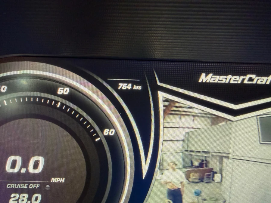 2019-mastercraft-x24-143351-image29