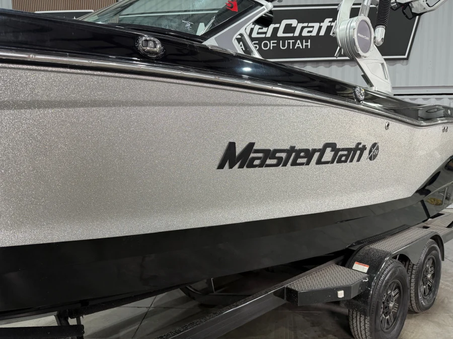 2019-mastercraft-x24-143351-image3
