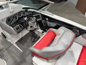 2017-mastercraft-x46-143352-image10