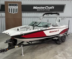 2017-mastercraft-x46-143352-image1