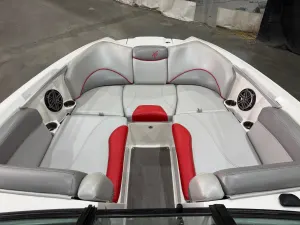 2017-mastercraft-x46-143352-image26