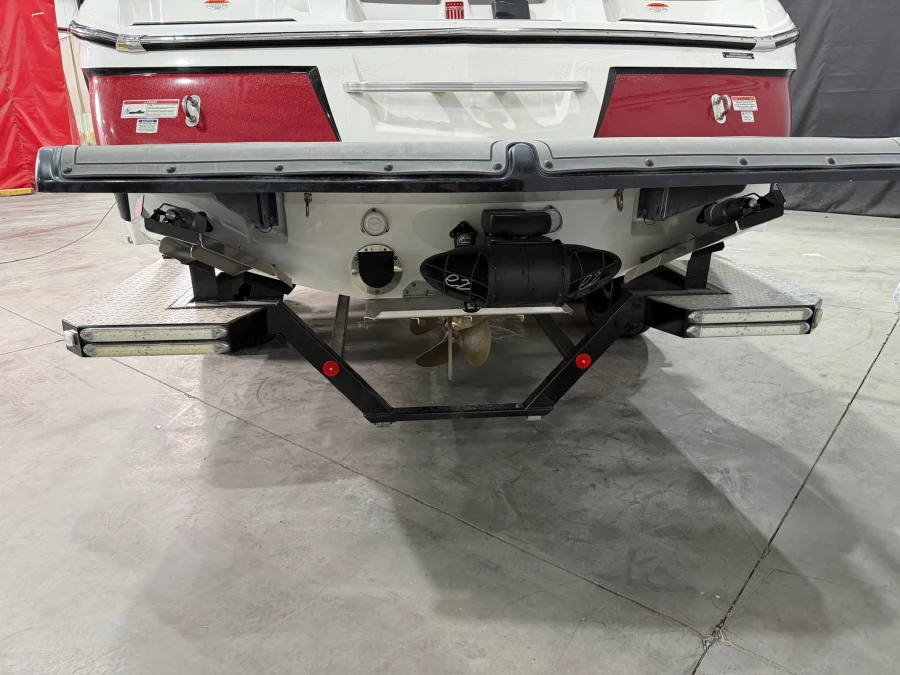2017-mastercraft-x46-143352-image6