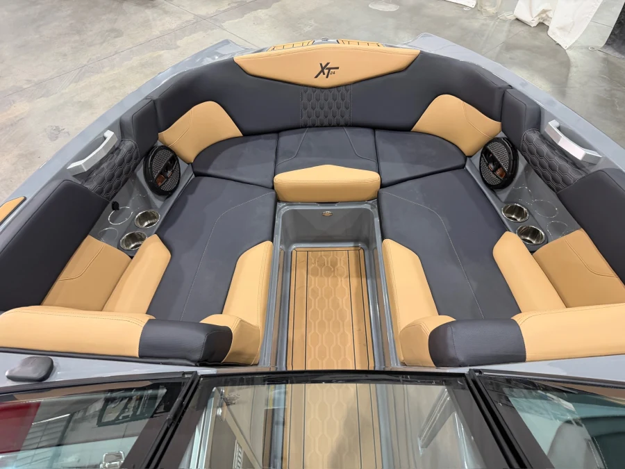 2024-mastercraft-xt24-143353-image11