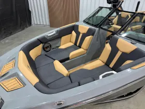 2024-mastercraft-xt24-143353-image17