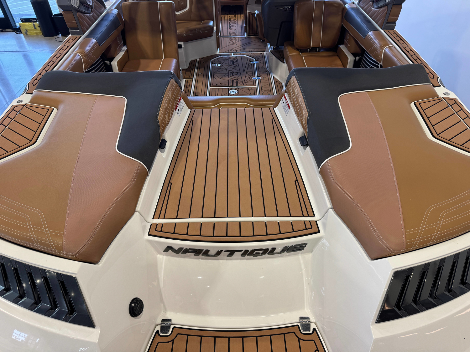 2016 Nautique Super Air Nautique G23