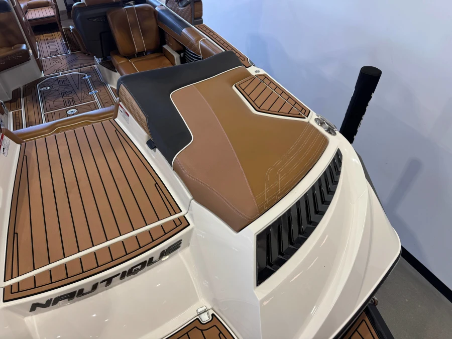 2016-nautique-g23-143354-image11