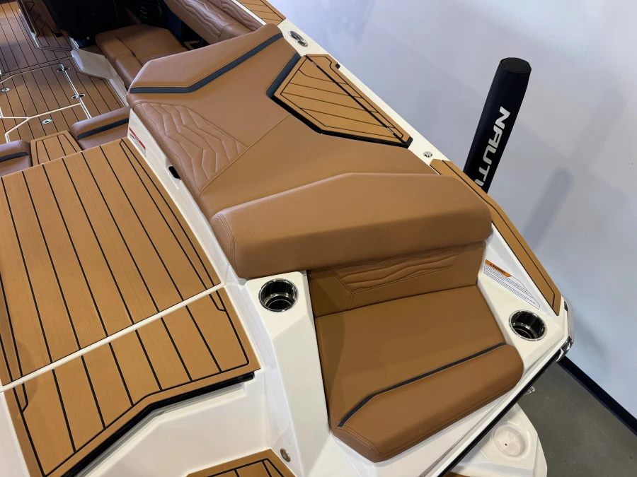 2027-nautique-g23-143356-image11