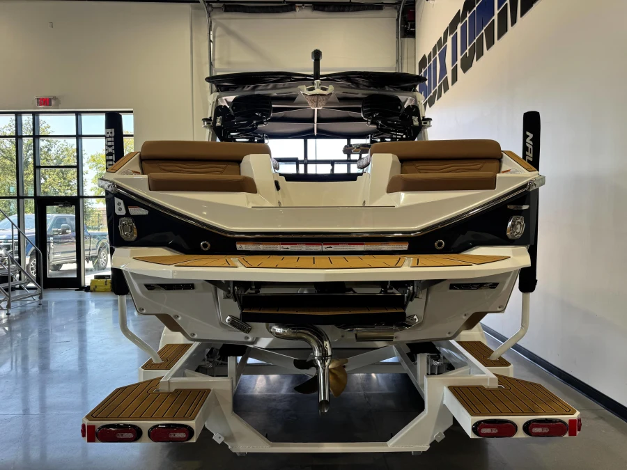 2027-nautique-g23-143356-image6