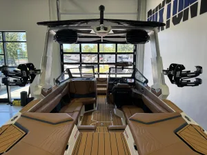 2027-nautique-g23-143356-image9