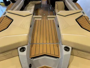 2027-nautique-g23-143357-image10