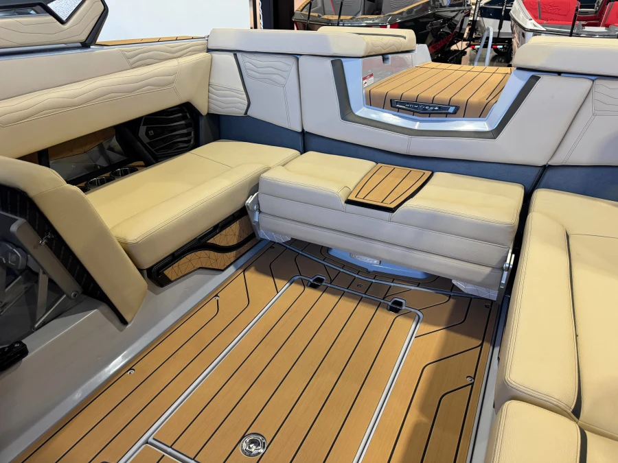 2027-nautique-g23-143357-image15