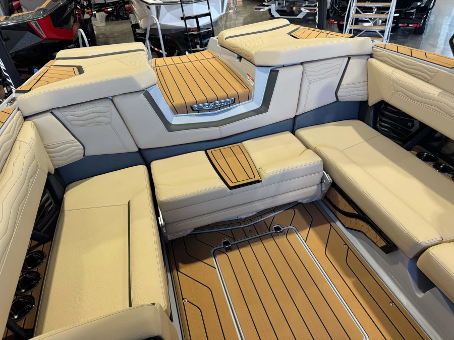 2027-nautique-g23-143357-image16