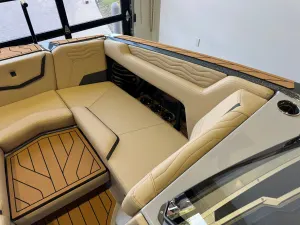 2027-nautique-g23-143357-image18