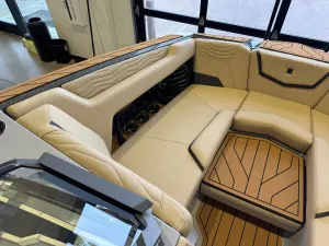 2027-nautique-g23-143357-image19