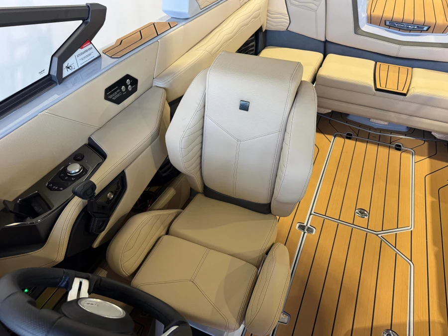 2027-nautique-g23-143357-image21