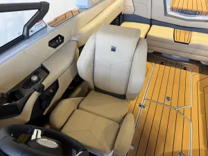 2027-nautique-g23-143357-image21