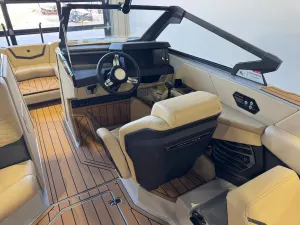 2027-nautique-g23-143357-image24