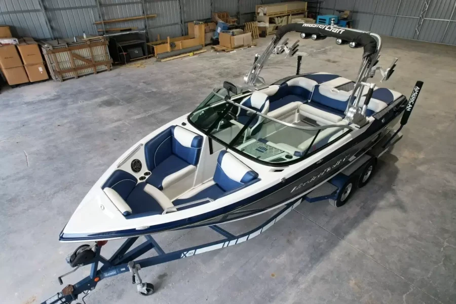 2015-mastercraft-x30-143359-image16