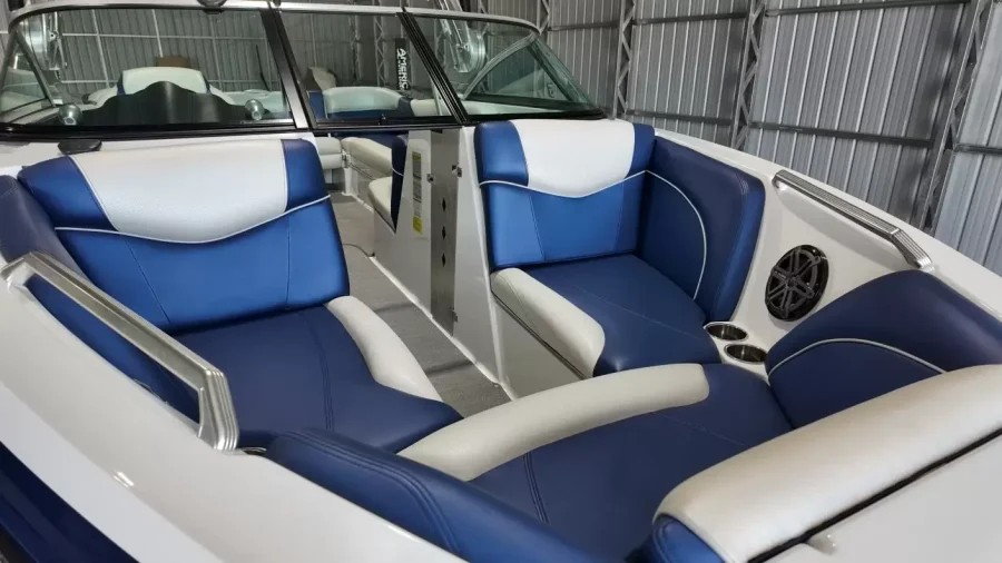 2015-mastercraft-x30-143359-image20