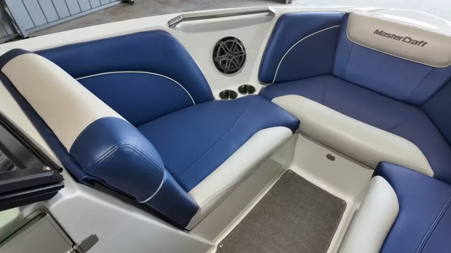 2015-mastercraft-x30-143359-image22