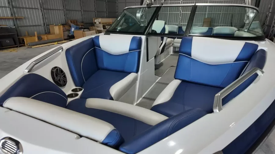 2015-mastercraft-x30-143359-image25