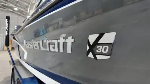 2015-mastercraft-x30-143359-image2