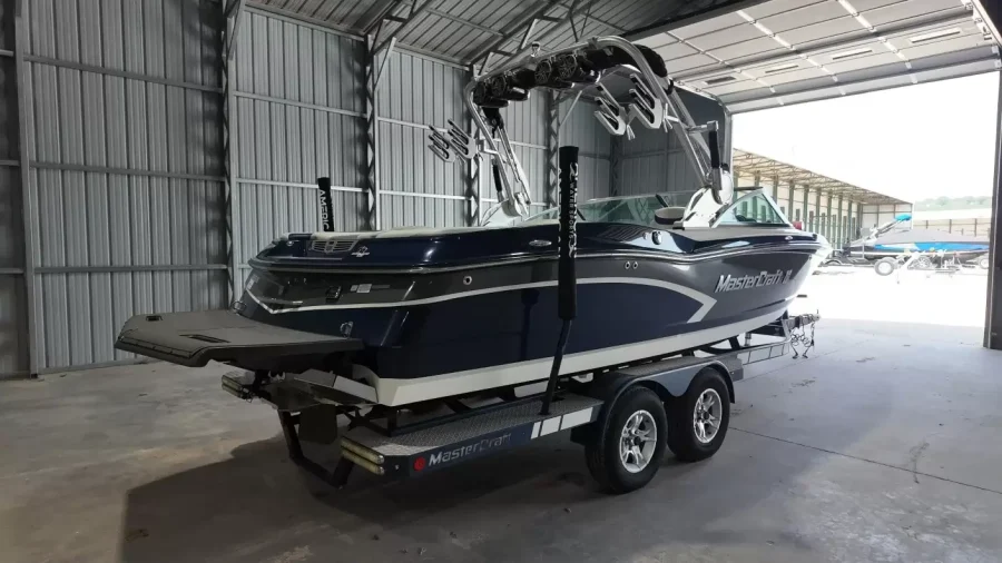 2015-mastercraft-x30-143359-image4