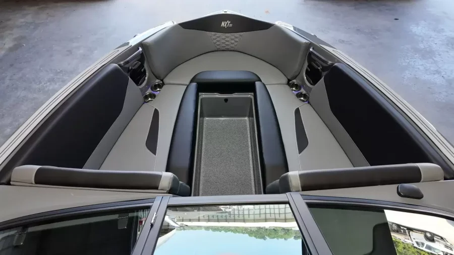 2027-mastercraft-nxt23-143360-image24