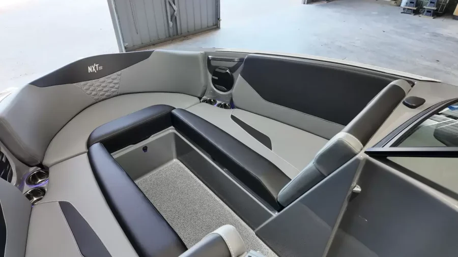 2027-mastercraft-nxt23-143360-image28