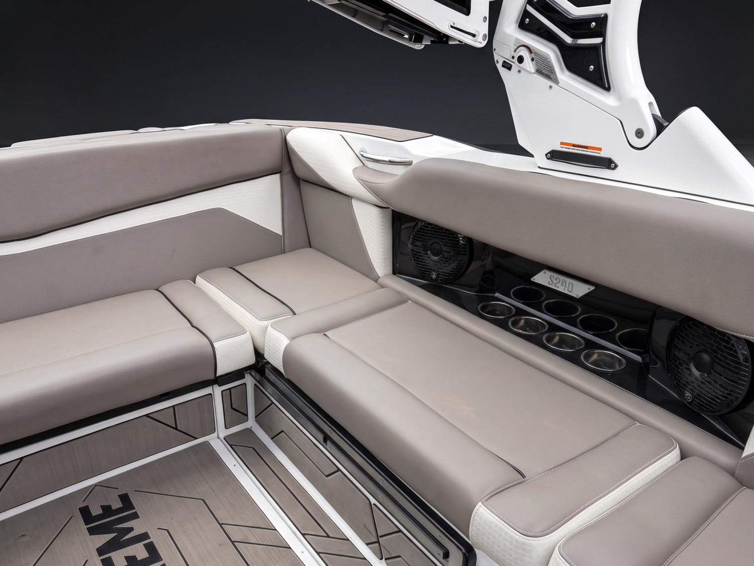 2023 Supreme Boats S240