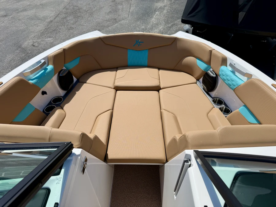 2027-mastercraft-xt24-143363-image10