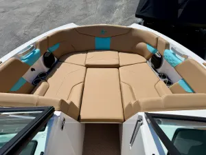 2027-mastercraft-xt24-143363-image10