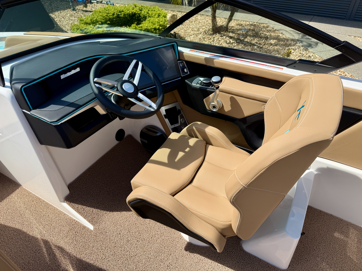 2027 MasterCraft XT24