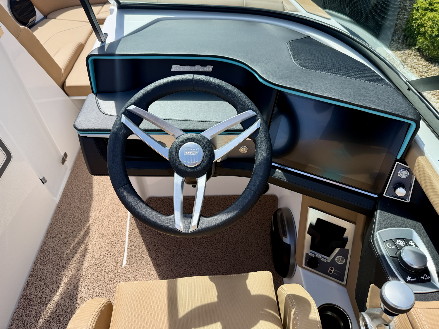 2027 MasterCraft XT24