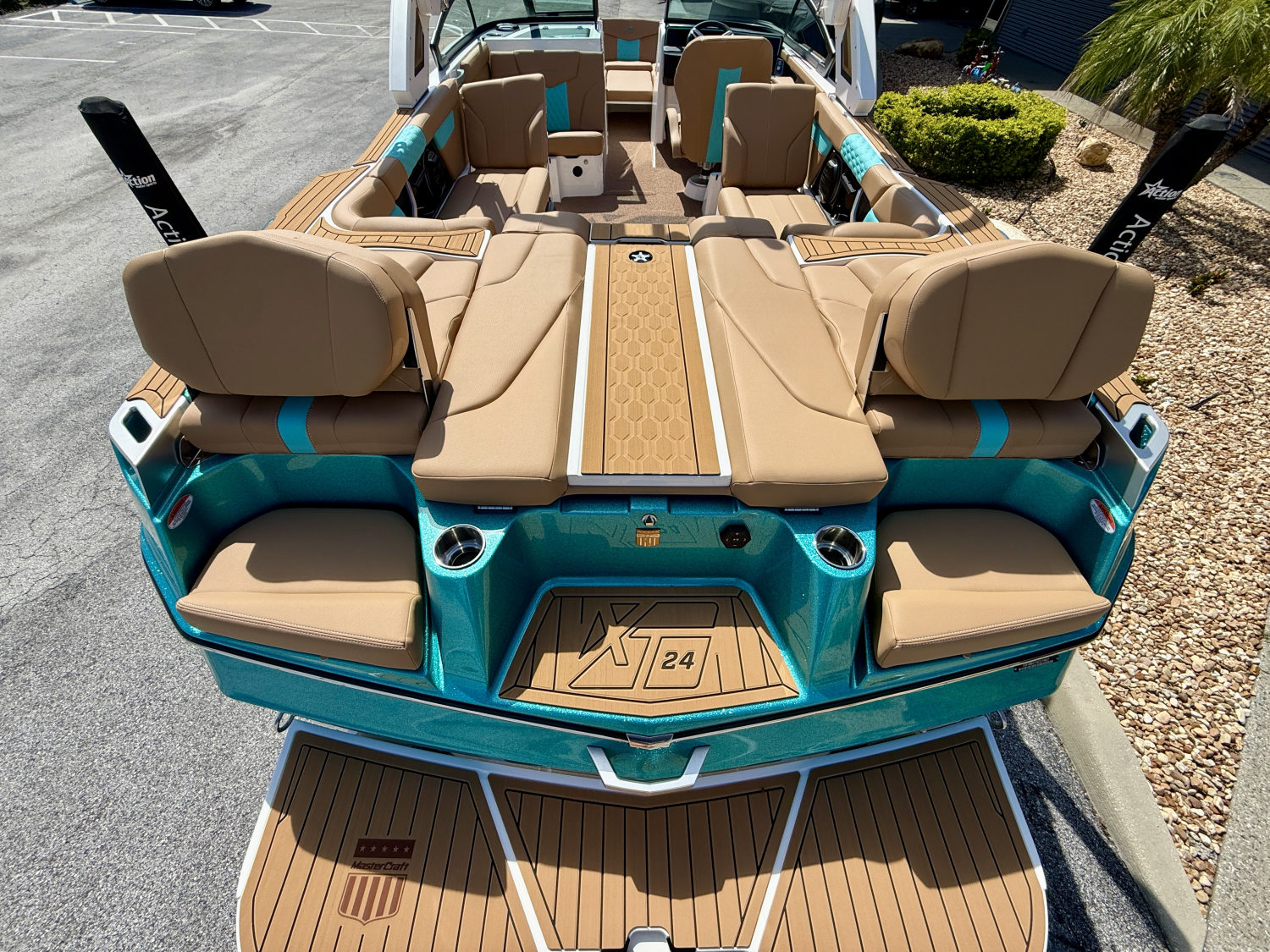 2027 MasterCraft XT24