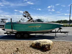 2027-mastercraft-xt24-143363-image5
