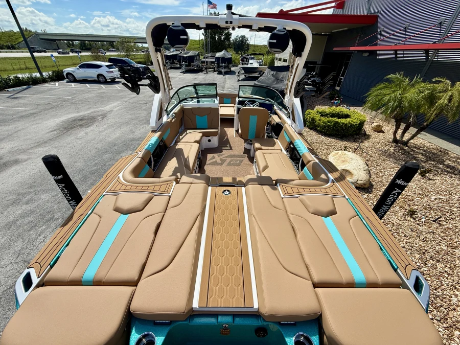 2027-mastercraft-xt24-143363-image9