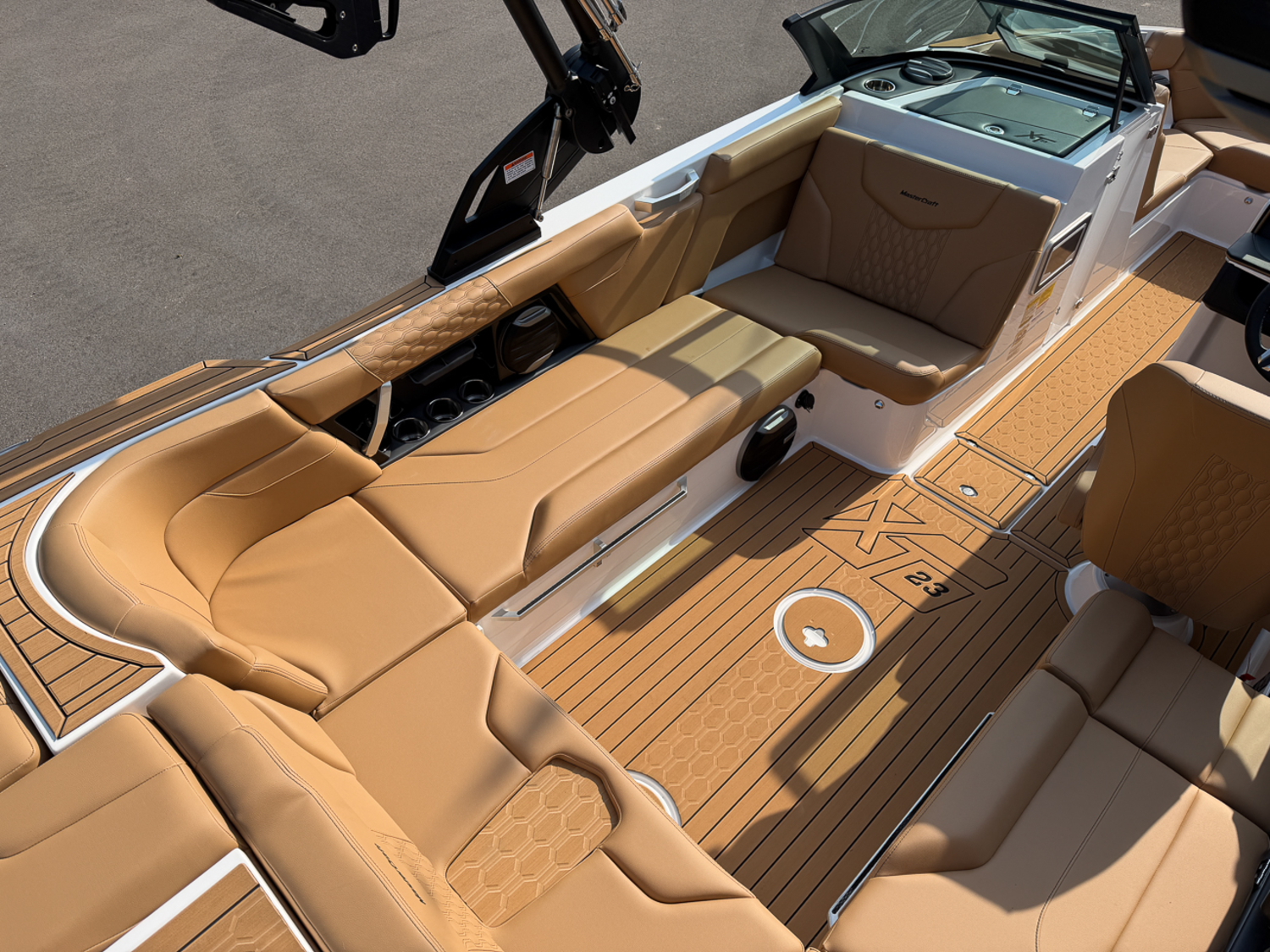 2027 MasterCraft XT23