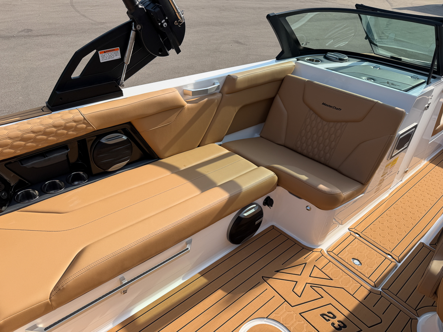 2027 MasterCraft XT23