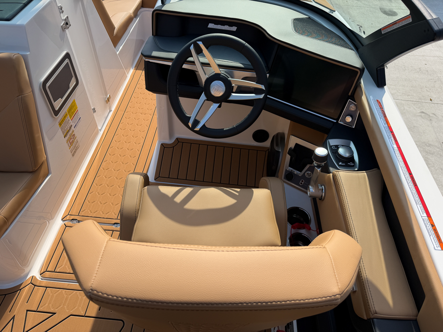 2027 MasterCraft XT23